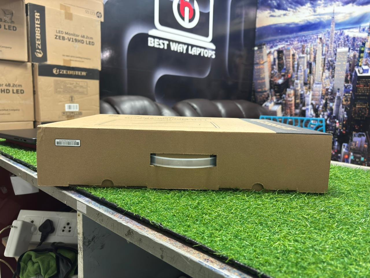 ZEBSTAR computer monitor packaging image with product details