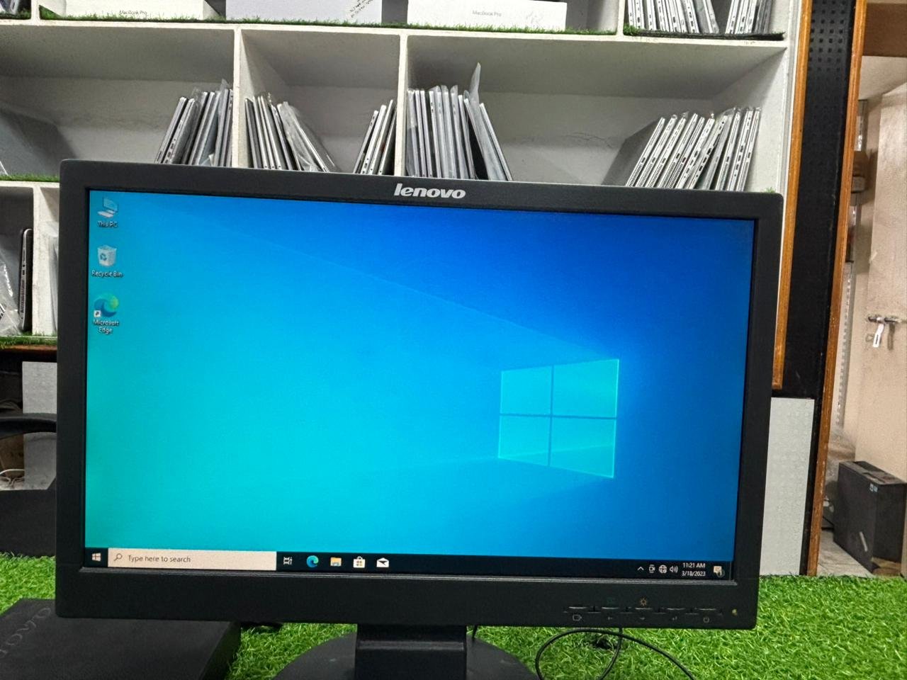 Lenovo desktop computer set with keyboard and mouse