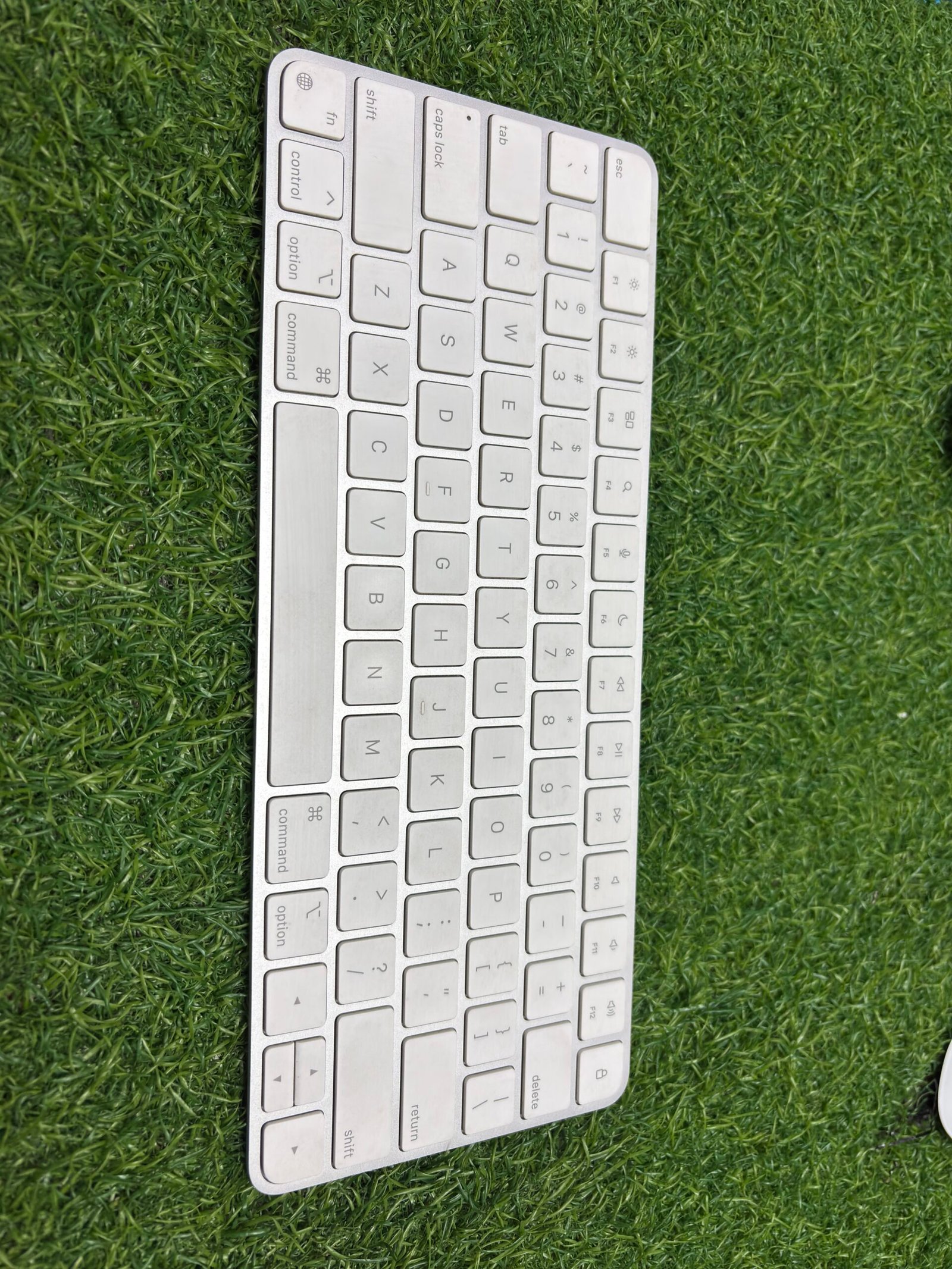 Apple Wireless Keyboard in Hyderabad | Slim Bluetooth Keyboard for Mac & iPad