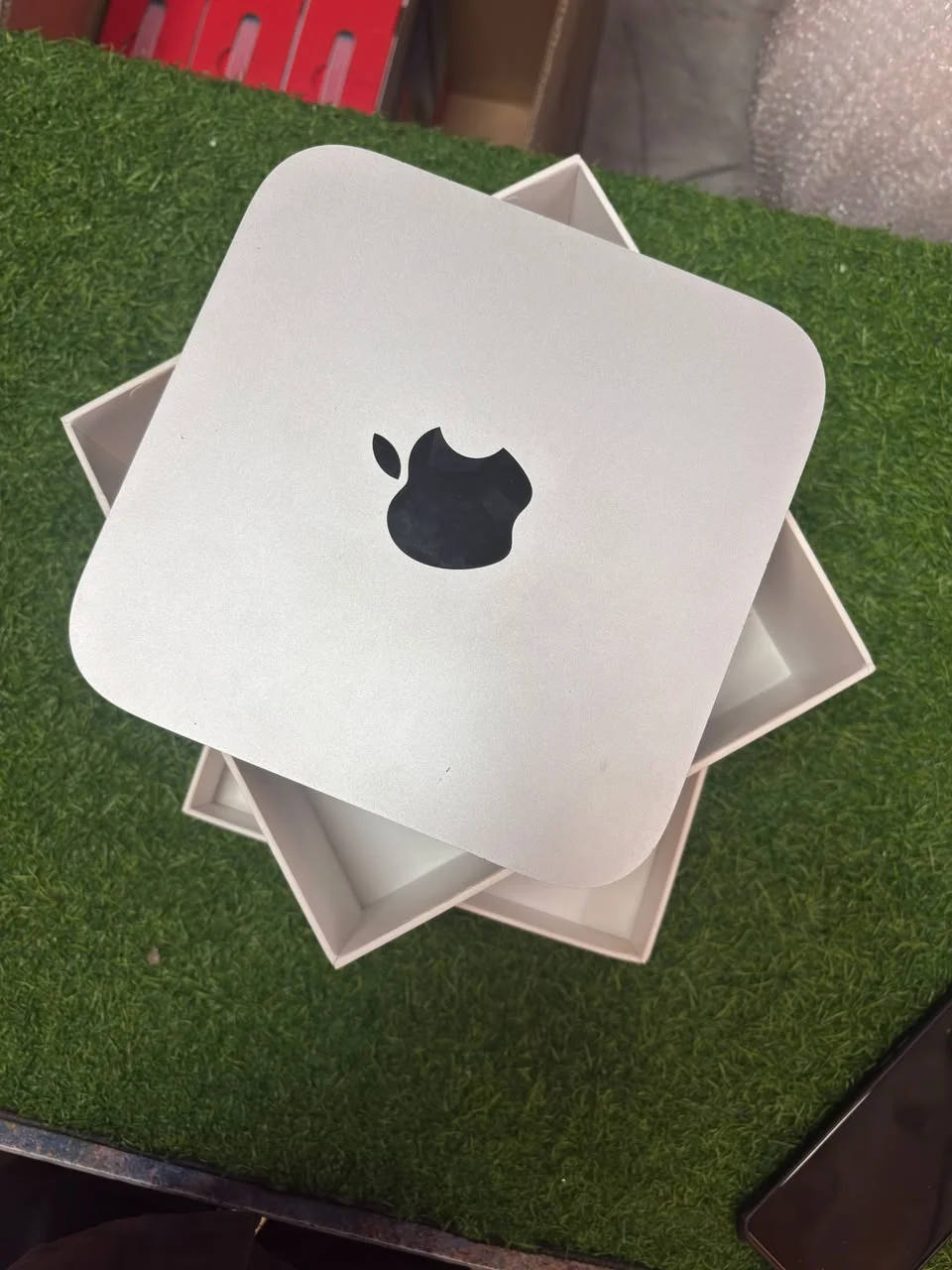Apple Mac mini M2 desktop for developers and designers